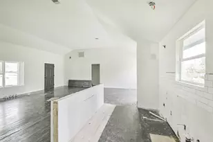 209 Leago St, Houston, TX 77022 - Photo 9
