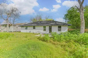 209 Leago St, Houston, TX 77022 - Photo 19