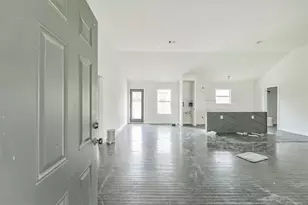 209 Leago St, Houston, TX 77022 - Photo 3