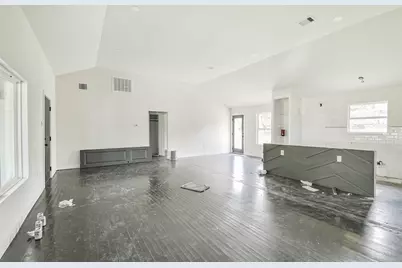 209 Leago Street, Houston, TX 77022 - Photo 5
