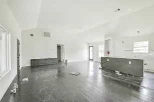 209 Leago St, Houston, TX 77022 - Photo 5