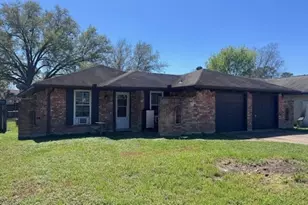 7627 Kellwood Dr, Houston, TX 77040 - Photo 3