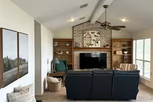 11391 Lakeshore Dr, Thornton, TX 76687 - Photo 17