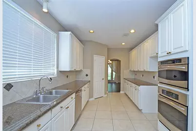 523 Crestridge Drive, Sugar Land, TX 77479 - Photo 13
