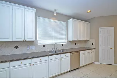 523 Crestridge Drive, Sugar Land, TX 77479 - Photo 15