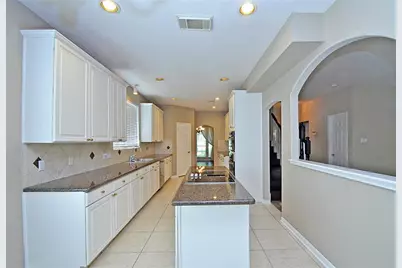523 Crestridge Drive, Sugar Land, TX 77479 - Photo 11