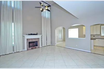 523 Crestridge Drive, Sugar Land, TX 77479 - Photo 7