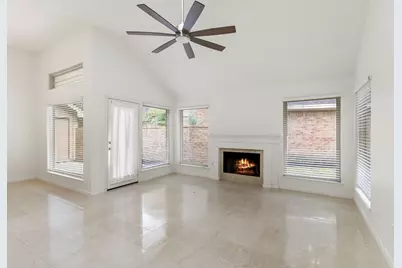 30 Cedar Chase Place, The Woodlands, TX 77381 - Photo 3