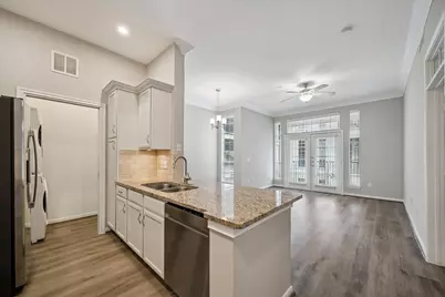 5353 Memorial Drive #2049, Houston, TX 77007 - Photo 3