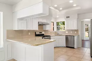 16439 Hidden Gate Ct, Sugar Land, TX 77498 - Photo 9