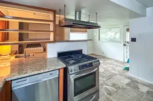 530 Circle Way, Lake Jackson, TX 77566 - Photo 11