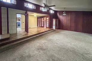 530 Circle Way, Lake Jackson, TX 77566 - Photo 7