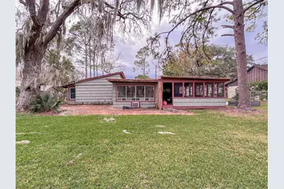 530 Circle Way, Lake Jackson, TX 77566 - Photo 5