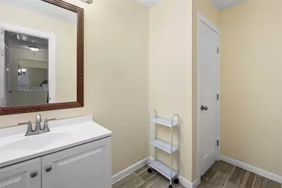 11007 White Oak Bend Drive, Houston, TX 77064 - Photo 13