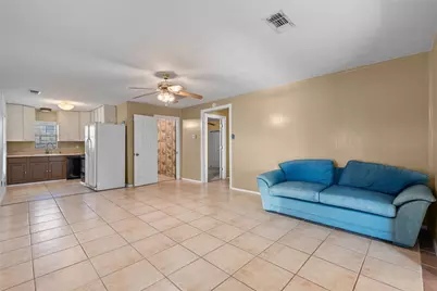7108 E Hunter Drive, Hitchcock, TX 77563 - Photo 7