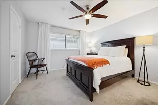 10106 Cedar Creek Dr, Houston, TX 77042 - Photo 19