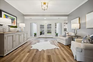 10106 Cedar Creek Dr, Houston, TX 77042 - Photo 11