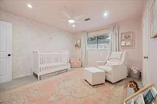 10106 Cedar Creek Dr, Houston, TX 77042 - Photo 17