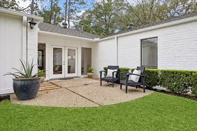 10106 Cedar Creek Drive, Houston, TX 77042 - Photo 25