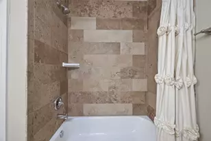 5323 Briarbend Dr, Houston, TX 77096 - Photo 23