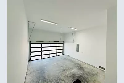 610 E 41st Street #B, Houston, TX 77022 - Photo 17