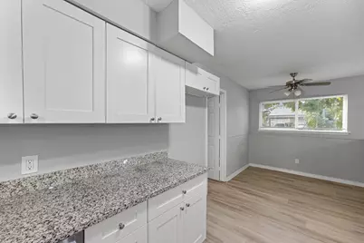 4802 Hannas Reef Drive, Bacliff, TX 77518 - Photo 17