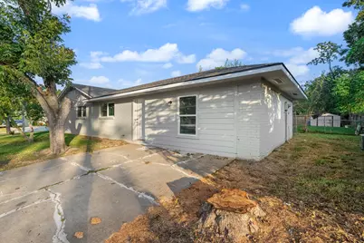 4802 Hannas Reef Drive, Bacliff, TX 77518 - Photo 47