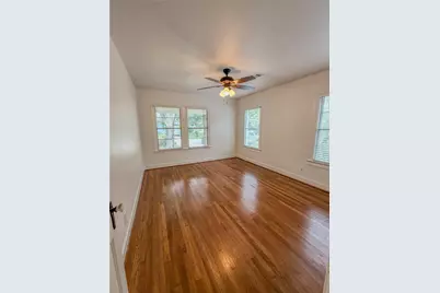 943 Dorothy Street, Houston, TX 77008 - Photo 9
