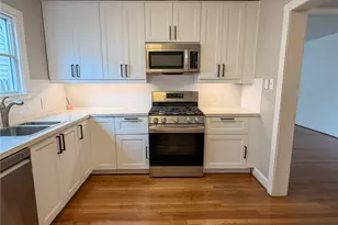 943 Dorothy St, Houston, TX 77008 - Photo 7