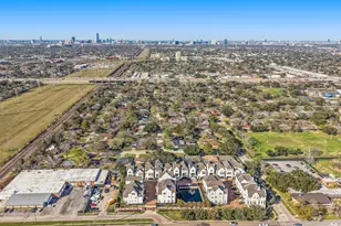 4142 Woodwind Ln, Houston, TX 77025 - Photo 23