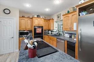 755 Mallard St, Hemphill, TX 75948 - Photo 7
