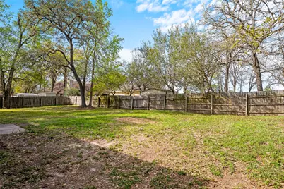 301 Buckeye Trail, La Grange, TX 78945 - Photo 23