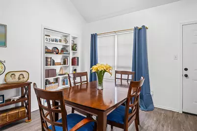 301 Buckeye Trail, La Grange, TX 78945 - Photo 9