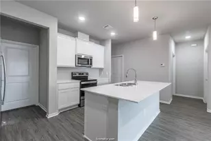 1326 Prairie Dr, Bryan, TX 77803 - Photo 9