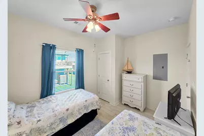 2577 Holiday Drive, Crystal Beach, TX 77650 - Photo 19