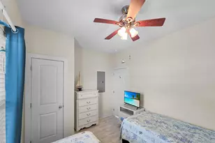 2577 Holiday Dr, Crystal Beach, TX 77650 - Photo 17