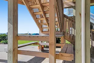 2577 Holiday Dr, Crystal Beach, TX 77650 - Photo 33