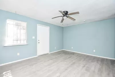 8321 Homewood Lane #C, Houston, TX 77028 - Photo 9