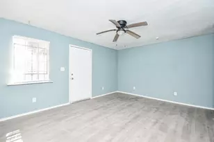 8321 Homewood Ln, Houston, TX 77028 - Photo 9