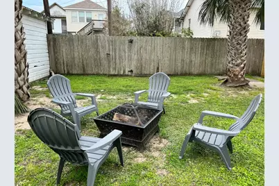 1518 Avenue M 1/2, Galveston, TX 77550 - Photo 15