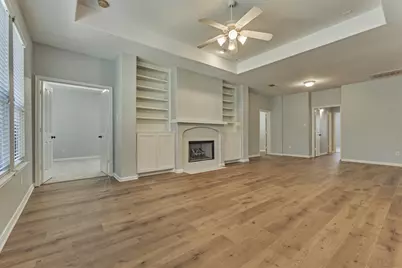 78 Douvaine Court, The Woodlands, TX 77382 - Photo 17