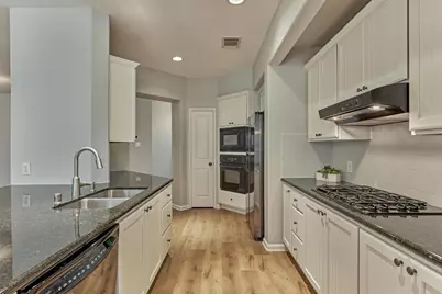 78 Douvaine Court, The Woodlands, TX 77382 - Photo 9