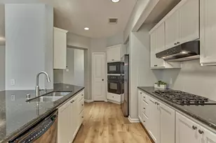78 Douvaine Ct, The Woodlands, TX 77382 - Photo 9
