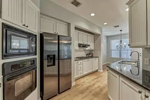 78 Douvaine Ct, The Woodlands, TX 77382 - Photo 13