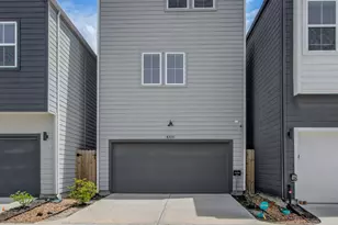 8325 Springwood Crk Ln, Houston, TX 77055 - Photo 35