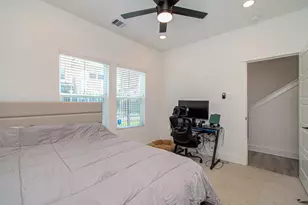 8325 Springwood Crk Ln, Houston, TX 77055 - Photo 9