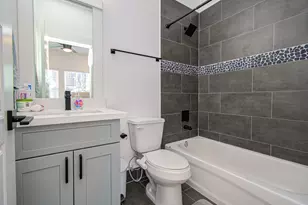 8325 Springwood Crk Ln, Houston, TX 77055 - Photo 11