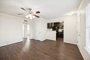 214 W 17th St, Houston, TX 77008 - Photo 3