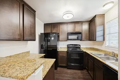 214 W 17th Street #04, Houston, TX 77008 - Photo 1