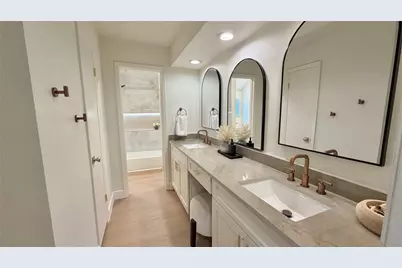 1315 Warwickshire Drive, Houston, TX 77077 - Photo 31
